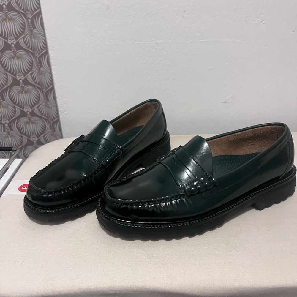 GH Bass Weejuns penny loafers Lugged. Dark Green.
